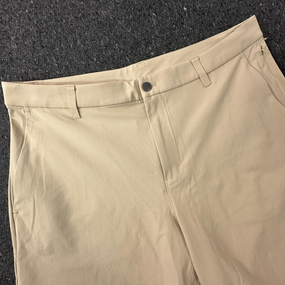 Lululemon Commission Short Mens 36 Khaki Warpstreme Classic Fit Golf Chino 9in